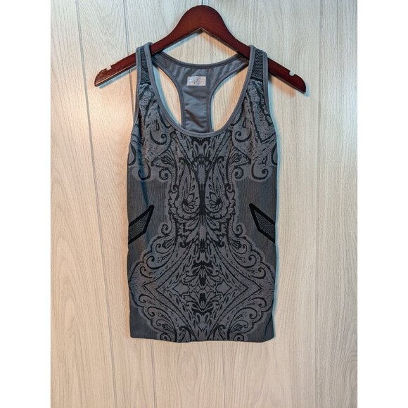 Athleta Momentum Seamless Light Gray Scoop Neck Racer Back Tank Top Size L READ - Picture 1 of 6
